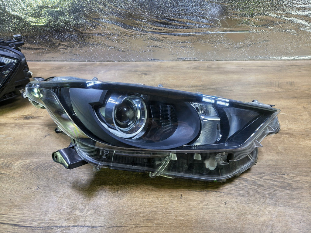 Frontscheinwerfer Toyota 4 Yaris K0-6EU Rechts Scheinwerfer Headlight SCH6214689354dx