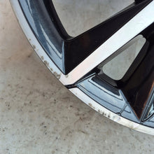 Laden Sie das Bild in den Galerie-Viewer, 1x Alufelge 17 Zoll 7.0&quot; 5x112 PW457-02001 Toyota Rim Wheel