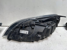 Laden Sie das Bild in den Galerie-Viewer, Frontscheinwerfer Volvo V40 31283327 Rechts Scheinwerfer Headlight SCH2295187323vt