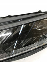 Laden Sie das Bild in den Galerie-Viewer, Frontscheinwerfer Skoda Octavia IV 5E4941015A Links Scheinwerfer Headlight SCH6909241875rs