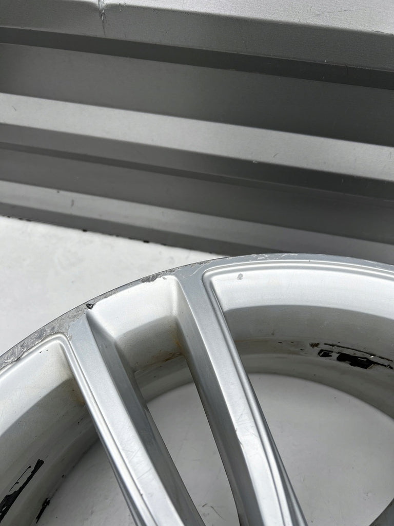 1x Alufelge 19 Zoll 8.0" 5x120 40ET Glanz Silber 6007214-00- Tesla Model S