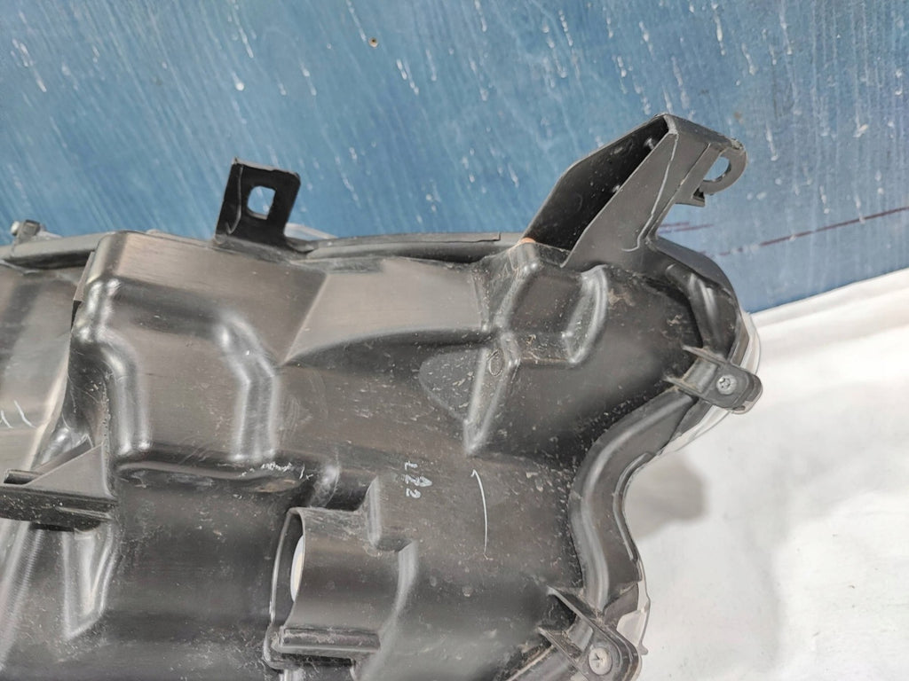 Frontscheinwerfer Toyota Yaris EUK0-8 Links Scheinwerfer Headlight SCH9634445332xp