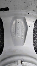 Load image into Gallery viewer, 1x Alufelge 16 Zoll 7.0" 4x108 32ET Glanz Silber 9684880380 Peugeot 3008 FEL4441679413vm