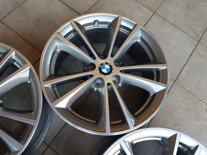 4x Alufelge 17 Zoll 7.5" 5x112 27ET Glanz Grau 6863417 BMW G31 G21 G30 G20 Mg 5 FEL5976003271ww