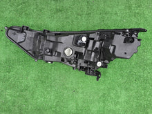 Laden Sie das Bild in den Galerie-Viewer, Frontscheinwerfer Honda III Hrv Rechts Scheinwerfer Headlight SCH4066420965hp