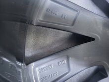 Laden Sie das Bild in den Galerie-Viewer, 1x Alufelge 18 Zoll 7.5&quot; 5x112 51ET 5E0601025AS Skoda Octavia Iii Rim Wheel