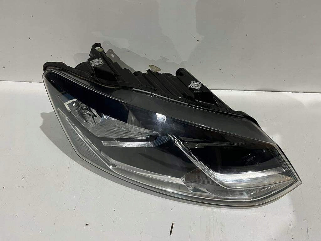 Frontscheinwerfer VW Polo 6c1 6C1941006 1EB012034-02 Rechts Headlight