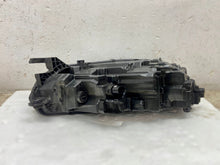 Laden Sie das Bild in den Galerie-Viewer, Frontscheinwerfer Skoda Octavia IV 5E4941015 LED Links Scheinwerfer Headlight SCH6773773312pi