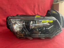 Laden Sie das Bild in den Galerie-Viewer, Frontscheinwerfer Skoda Octavia III 5E1941016B 5E1941015B Xenon Ein Satz SCH1531620766mg