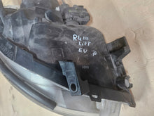Laden Sie das Bild in den Galerie-Viewer, Frontscheinwerfer Toyota Rav 4 III Ein Stück (Rechts oder Links) Headlight SCH7899872091bb