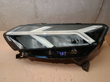 Load image into Gallery viewer, Frontscheinwerfer Dacia Sandero III Logan Jogger 260602561R LED Links Headlight SCH8184935332vt