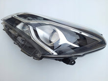 Load image into Gallery viewer, Frontscheinwerfer Toyota Yaris 0D197 0D198 0D199 LED Links Headlight SCH3546378392zx