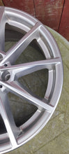 Laden Sie das Bild in den Galerie-Viewer, 1x Alufelge 17 Zoll 7.5" 5x112 30ET Glanz Silber 6896762 BMW G30 4 G22 3 G20 G26 FEL3069537562bc