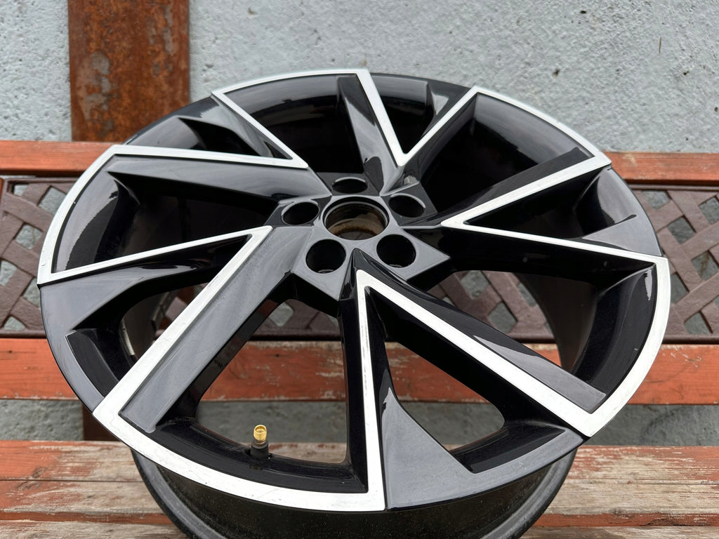 1x Alufelge 18 Zoll 7.0" 5x100 39ET Glanz 657601025G Skoda Fabia Scala Kamiq