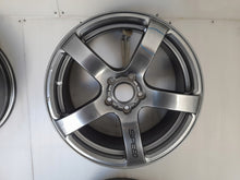 Laden Sie das Bild in den Galerie-Viewer, 1x Alufelge 18 Zoll 7.5" 5x114.3 45ET Rim Wheel FEL6062063106fy