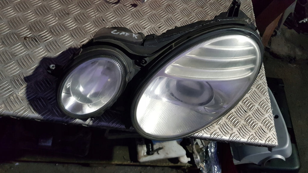 Frontscheinwerfer Mercedes-Benz W211 A2118202864 Xenon Links Headlight SCH5843491298vx