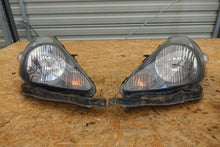 Laden Sie das Bild in den Galerie-Viewer, Frontscheinwerfer Honda Jazz 32223 Ein Satz Scheinwerfer Headlight SCH6917920905qp