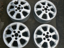 Laden Sie das Bild in den Galerie-Viewer, 4x Alufelge 15 Zoll 6.0" 5x110 49ET Silber Opel Rim Wheel FEL3816455283vv