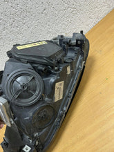 Laden Sie das Bild in den Galerie-Viewer, Frontscheinwerfer BMW 7 D6884 7182139 Ein Satz Scheinwerfer Headlight SCH6357486088ff