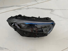 Laden Sie das Bild in den Galerie-Viewer, Frontscheinwerfer Mercedes-Benz Eqb A2439069000 Vorderseite Headlight SCH6542057827sc