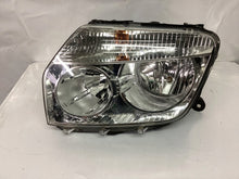 Laden Sie das Bild in den Galerie-Viewer, Frontscheinwerfer Dacia Duster 260100460A Ein Satz Scheinwerfer Headlight SCH7002438766xn