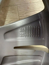 Laden Sie das Bild in den Galerie-Viewer, 1x Alufelge 16 Zoll 5H0601025 VW Golf Viii Rim Wheel FEL7553453080sr