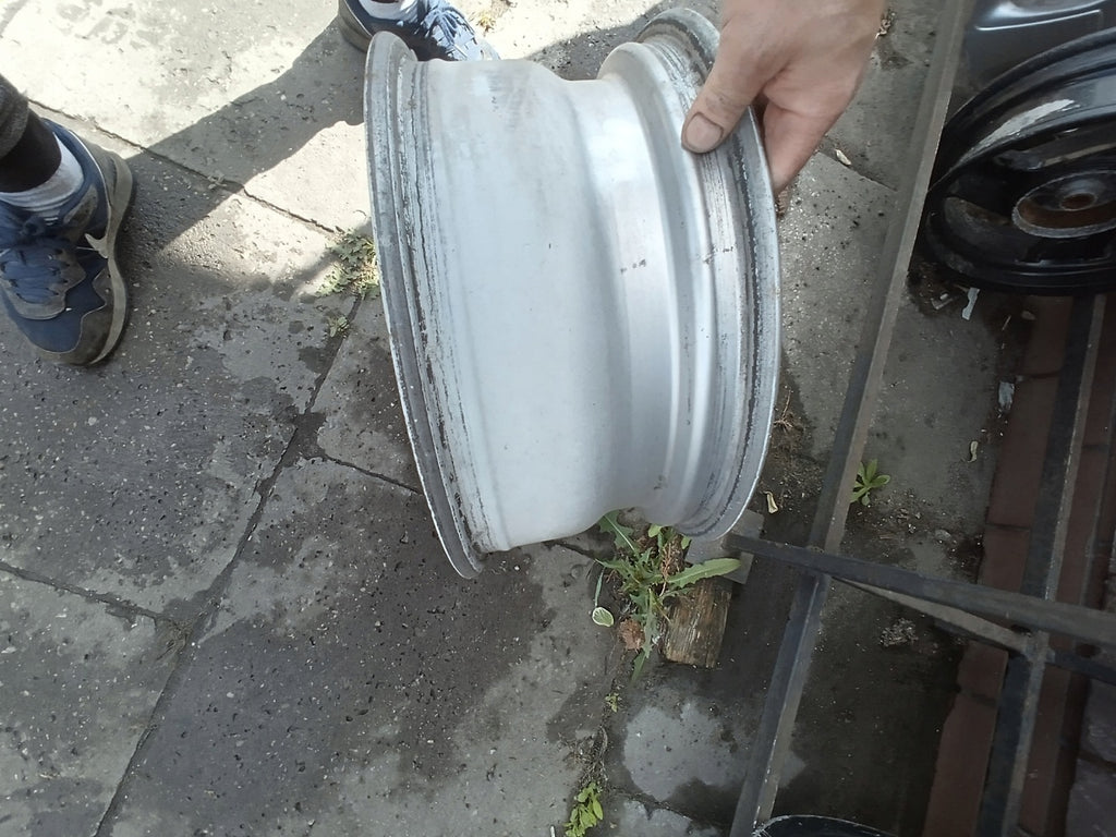 1x Alufelge 16 Zoll 5x112 Glanz BMW E24 E23 E34 Rim Wheel FEL9972473599cp