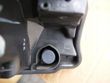 Laden Sie das Bild in den Galerie-Viewer, Frontscheinwerfer Toyota Yaris Links Scheinwerfer Headlight SCH7288818162za