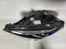 Laden Sie das Bild in den Galerie-Viewer, Frontscheinwerfer Mercedes-Benz W177 A1779065704 LED Links Headlight SCH4606482724nc