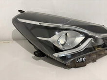 Laden Sie das Bild in den Galerie-Viewer, Frontscheinwerfer Toyota Yaris 0D-197 0D-198 0D-199 0D-200 III0D-197 LED Rechts SCH8453732592yv