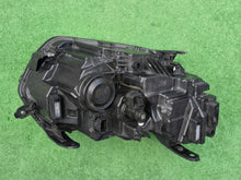 Load image into Gallery viewer, Frontscheinwerfer Dacia Duster 260602287R Links Scheinwerfer Headlight SCH4101960985gg