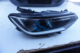 Frontscheinwerfer VW Passat B8 Ein Stück (Rechts oder Links) Headlight SCH5301445839lq