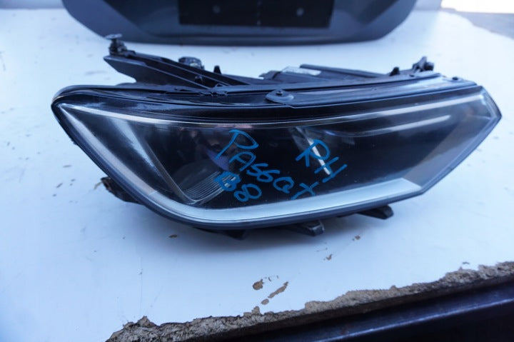 Frontscheinwerfer VW Passat B8 Rechts Scheinwerfer Headlight SCH5301445839lq