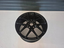Laden Sie das Bild in den Galerie-Viewer, 1x Alufelge 18 Zoll 5x112 8092354 BMW 1 F40 Rim Wheel FEL8379590723vg