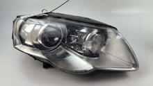Laden Sie das Bild in den Galerie-Viewer, Frontscheinwerfer VW Passat 3C0941752D Rechts Scheinwerfer Headlight SCH9845790476gv
