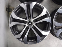 Laden Sie das Bild in den Galerie-Viewer, 4x Alufelge 17 Zoll 7.5" 5x112 36ET A2534010600 Mercedes-Benz Cla Glc Gla FEL3875644255bk