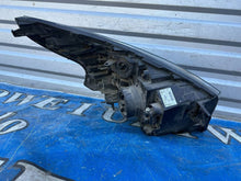Laden Sie das Bild in den Galerie-Viewer, Frontscheinwerfer Renault Trafic III 260608912R Links Scheinwerfer Headlight SCH4807001106hz