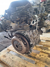 Laden Sie das Bild in den Galerie-Viewer, Motor Hyundai Kia G4FC 1.6 115PS 142TKm Benzin Engine Unkomplett