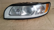 Load image into Gallery viewer, Frontscheinwerfer Volvo S40 II 31265694 Ein Stück (Rechts oder Links) Headlight SCH8929197472pq