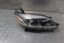 Load image into Gallery viewer, Frontscheinwerfer Toyota Sienna LED Ein Stück (Rechts oder Links) Headlight SCH2040065591dp