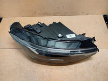 Load image into Gallery viewer, Frontscheinwerfer VW Passat 3J1941029 3J1941030 Full LED Rechts oder Links SCH3548414322um