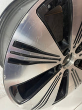 Laden Sie das Bild in den Galerie-Viewer, 1x Alufelge 18 Zoll 7.5" 5x112 A2434010100 Mercedes-Benz Eqa Eqb Rim Wheel FEL5500669650as