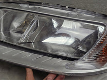 Laden Sie das Bild in den Galerie-Viewer, Frontscheinwerfer Volvo S80 V70 III 31420019 Links Scheinwerfer Headlight SCH5538504219dl