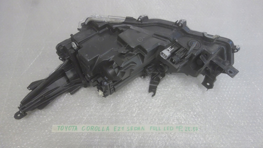 Frontscheinwerfer Toyota Corolla 81110-02T51-00 LED Rechts Headlight SCH4506328337tj