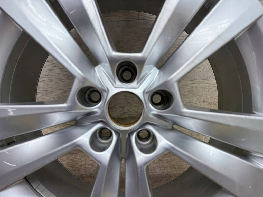 1x Alufelge 18 Zoll 57A601025M Skoda Karoq Rim Wheel FEL4508390953bz