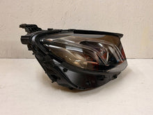 Laden Sie das Bild in den Galerie-Viewer, Frontscheinwerfer Mercedes-Benz W213 A2139067606 LED Rechts Headlight SCH7034454560aa