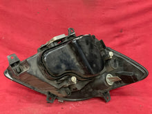 Laden Sie das Bild in den Galerie-Viewer, Frontscheinwerfer Mercedes-Benz Sprinter 906 A9068200961 Xenon Links Headlight