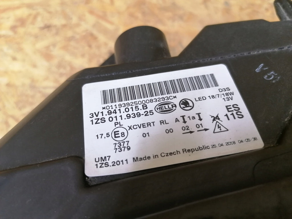 Frontscheinwerfer Skoda Superb III 3V1941015B Xenon Links Scheinwerfer Headlight