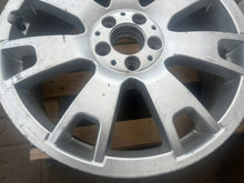 Laden Sie das Bild in den Galerie-Viewer, 1x Alufelge 19 Zoll 5x112 A2044015202 Mercedes-Benz Rim Wheel FEL2400218364yz