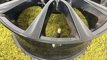 Load image into Gallery viewer, 1x Alufelge 17 Zoll 7.5" 5x112 37ET Glanz Schwarz RE75737 Audi Superb I FEL7516249751ng